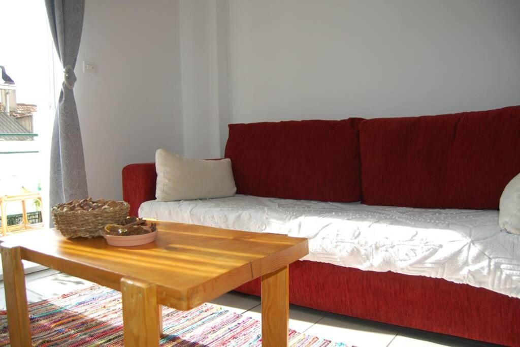 B2 - The Cozy One Apartment เอยิโอ ภายนอก รูปภาพ